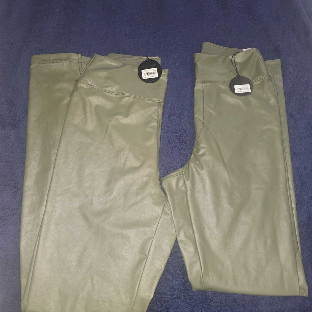 Elegant Olive Green Leggings